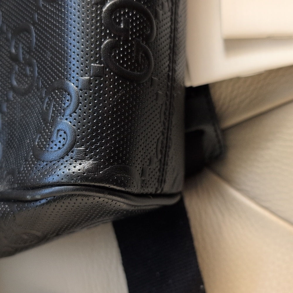 Gucci Black GG Pattern Messenger Bag - Picture 7 of 11